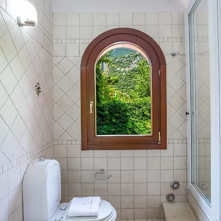 Vilă Rachi Vathi (Meganisi)